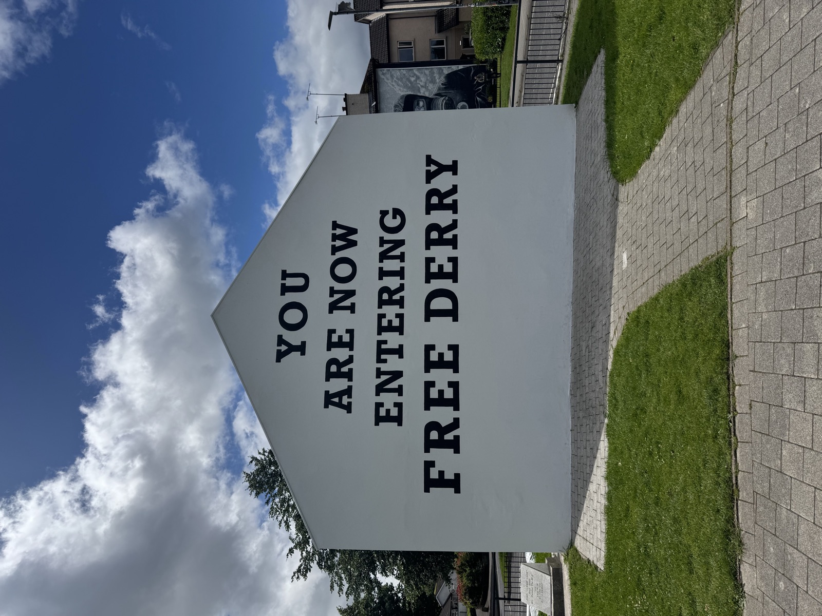The Free Derry Corner gable wall